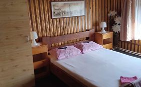 Hostel Intim 95 Ron
